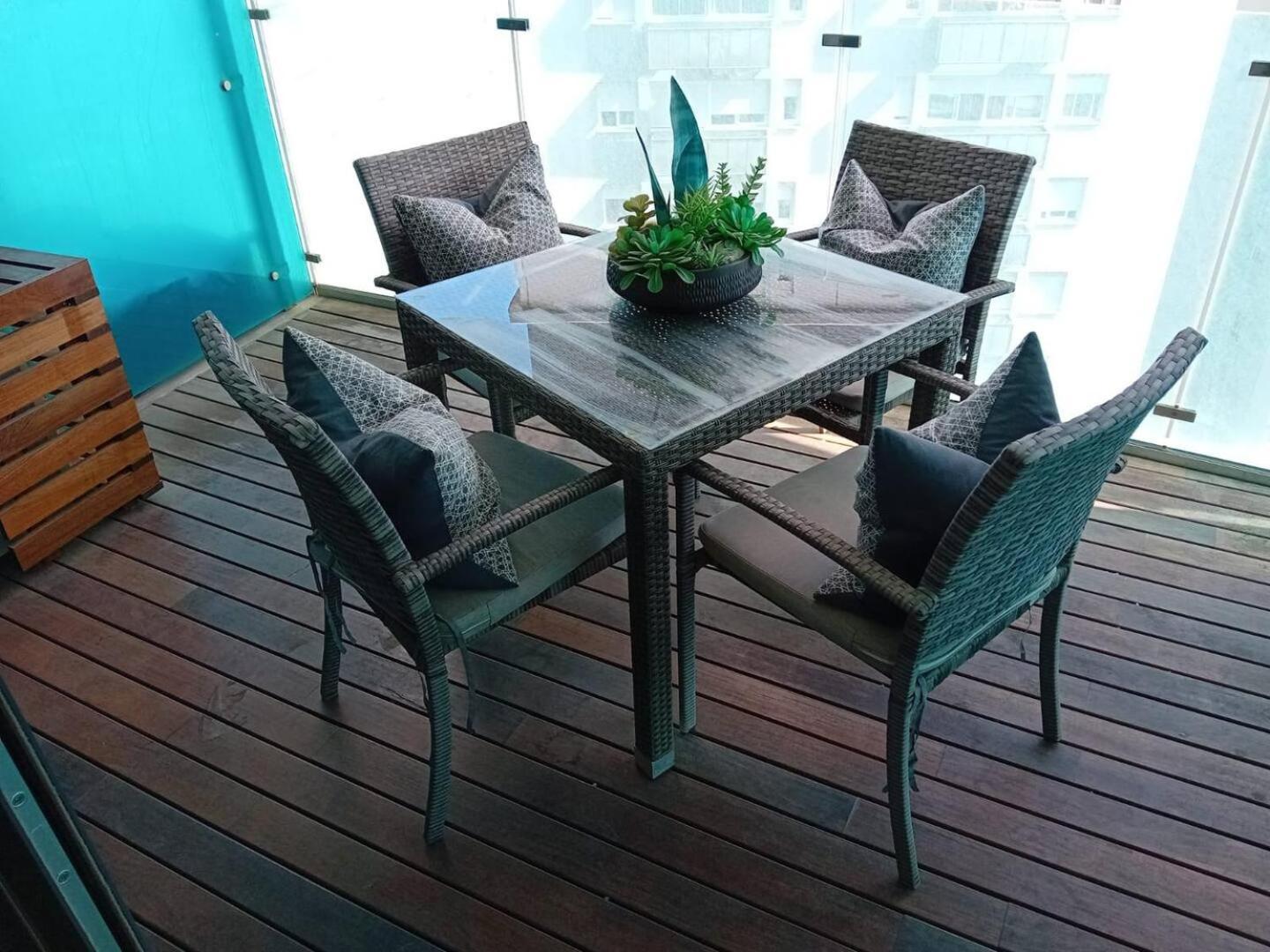 Urban Oasis At Luxurious Ocean Village Gibraltar Ngoại thất bức ảnh